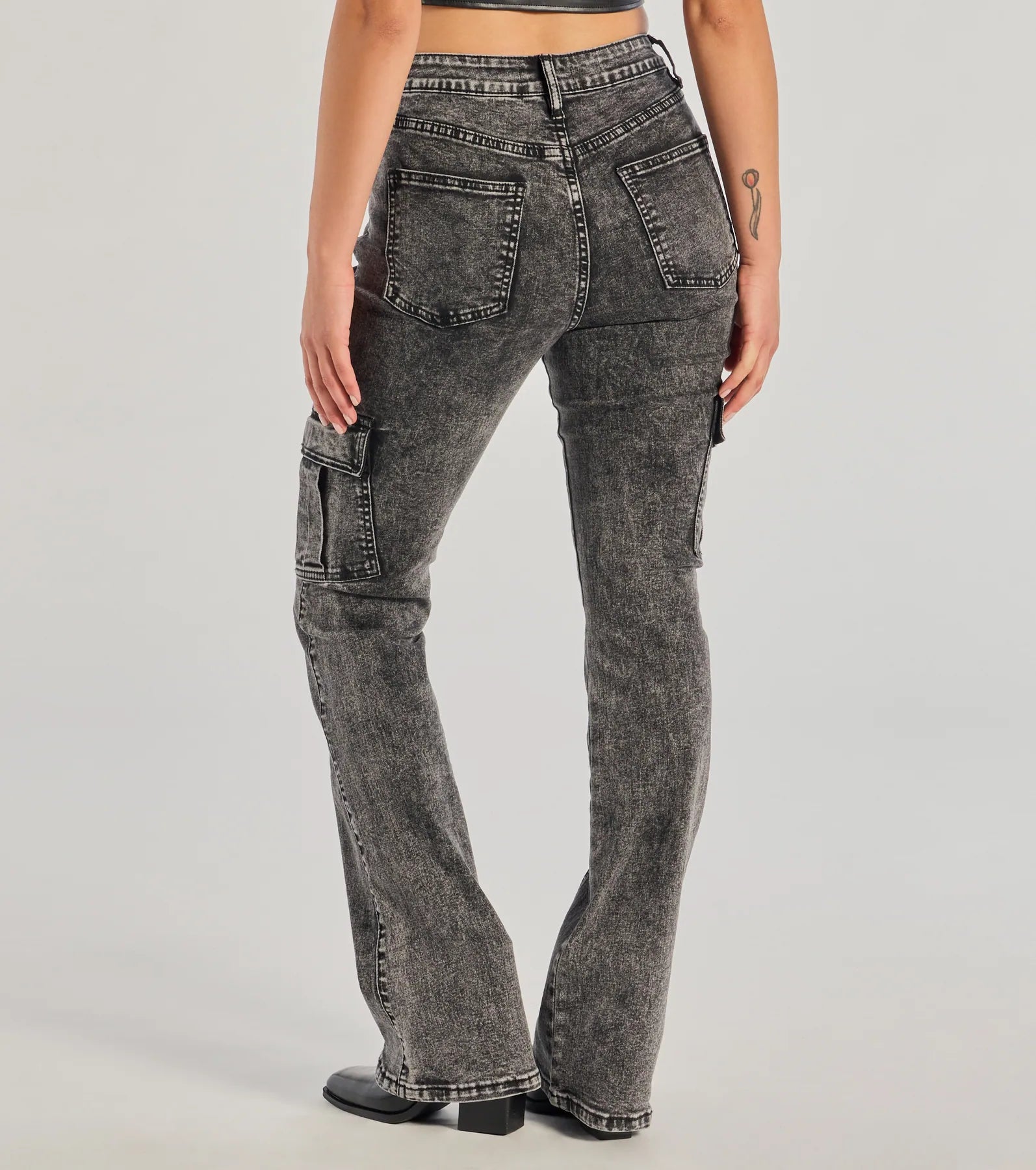 Premium High-Rise Acid Wash Cargo Jeans - Upgrade Your Style