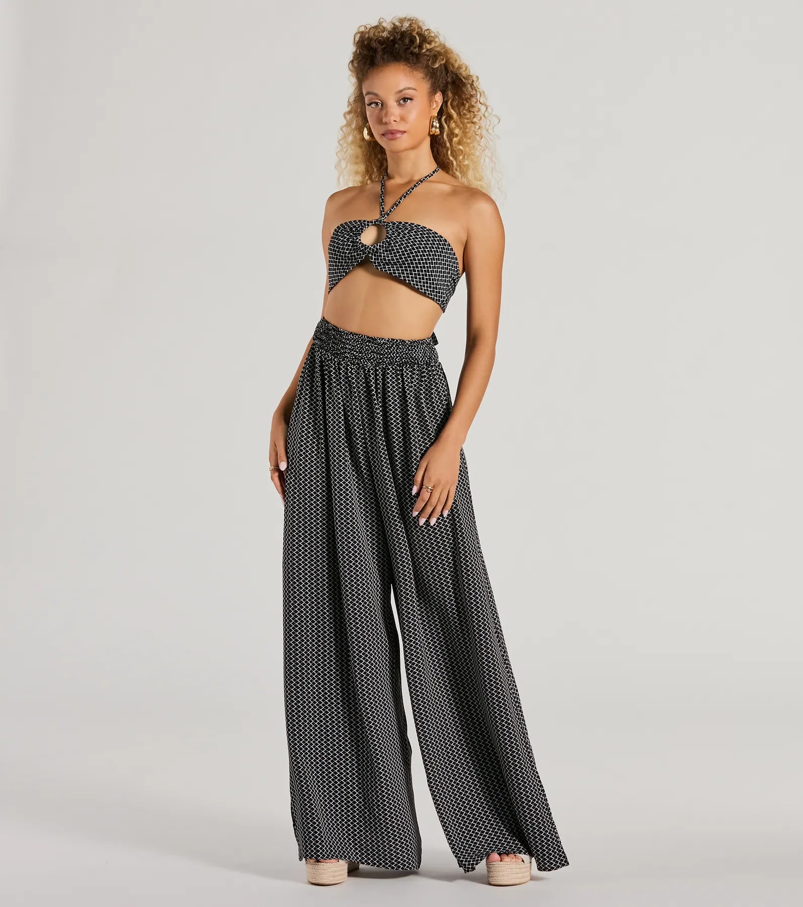 Premium Geometric Halter Crop Top - Ultimate Style & Comfort