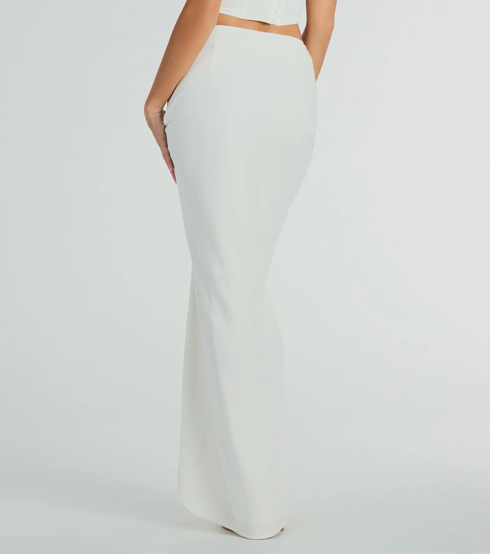 Ultimate Chic High Rise Linen Maxi Skirt with Slit