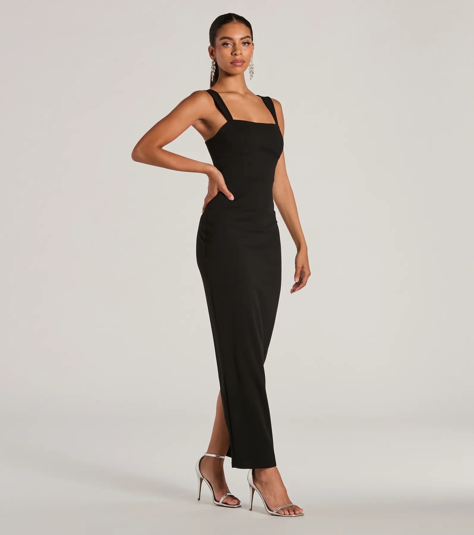 Monae Premium Sleeveless Crepe Formal Dress – Elegant & Slim Fit