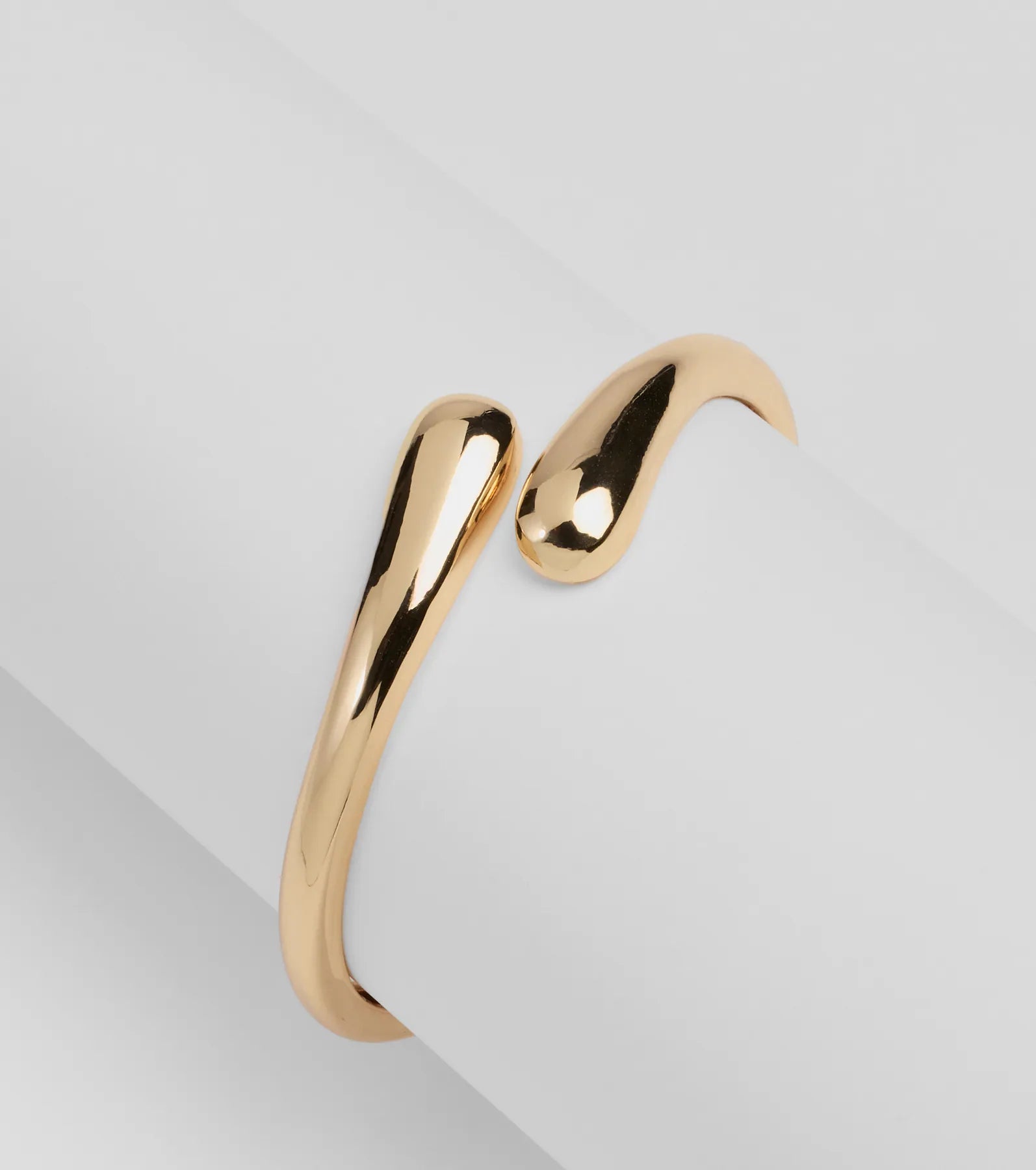 Ultimate Sleek Structure Cuff Bracelet - Modern Teardrop Design