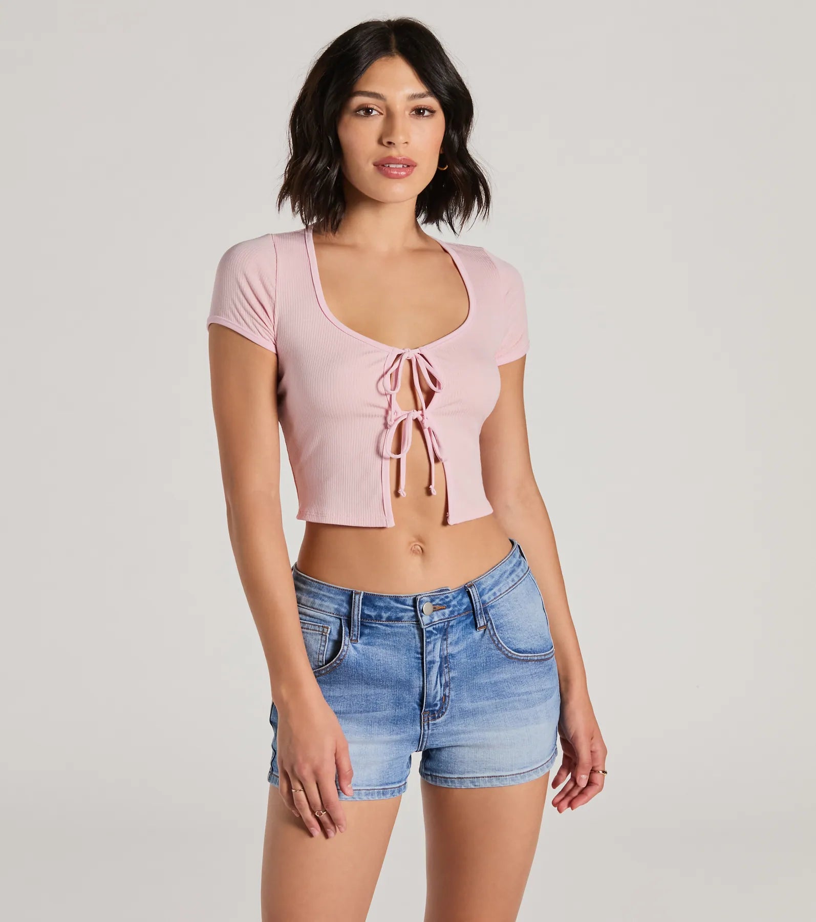 Ultimate Tie-Front Crop Top: Stylish & Versatile