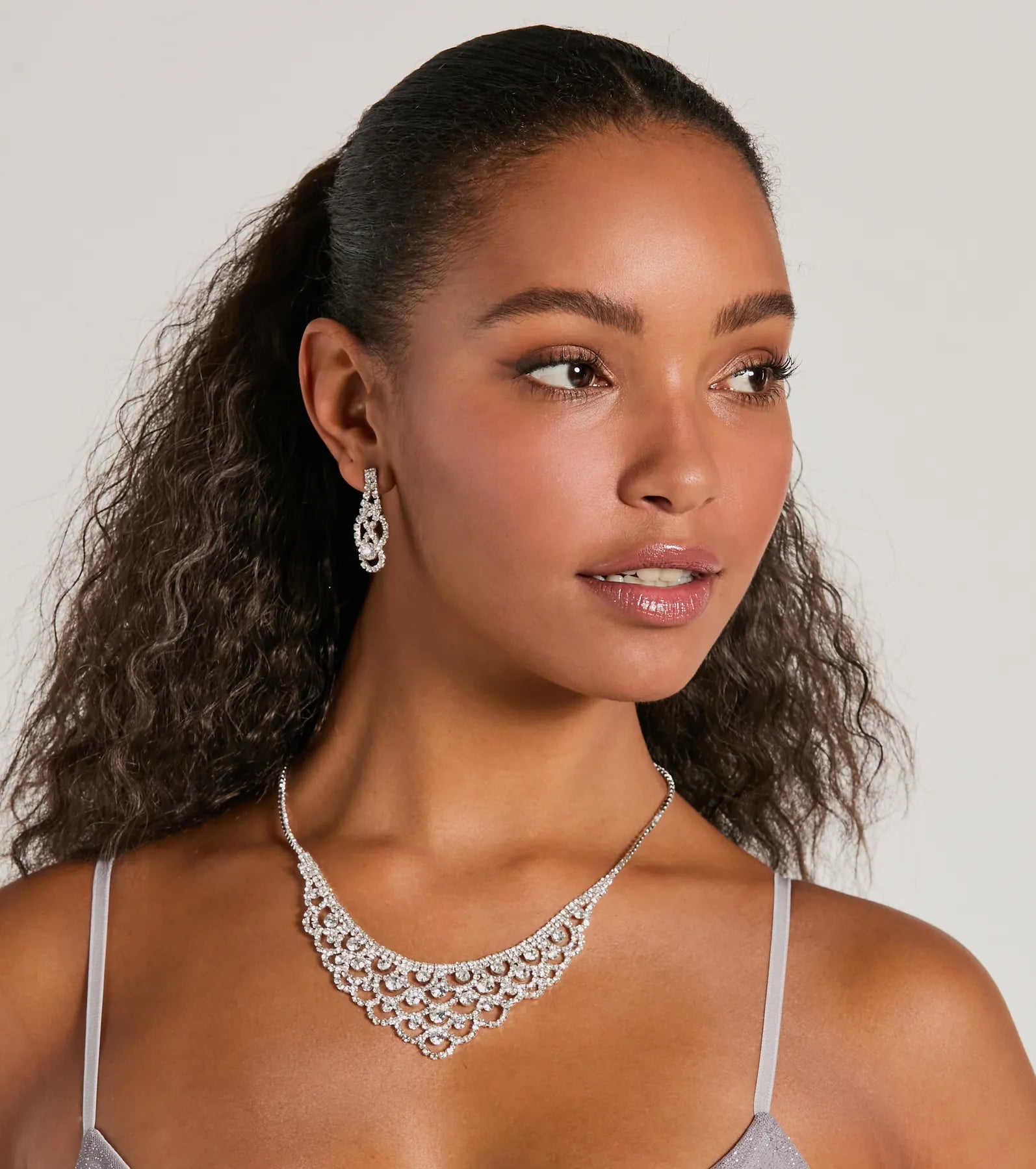 Ultimate Glamour: Premium Rhinestone Necklace & Earrings Set