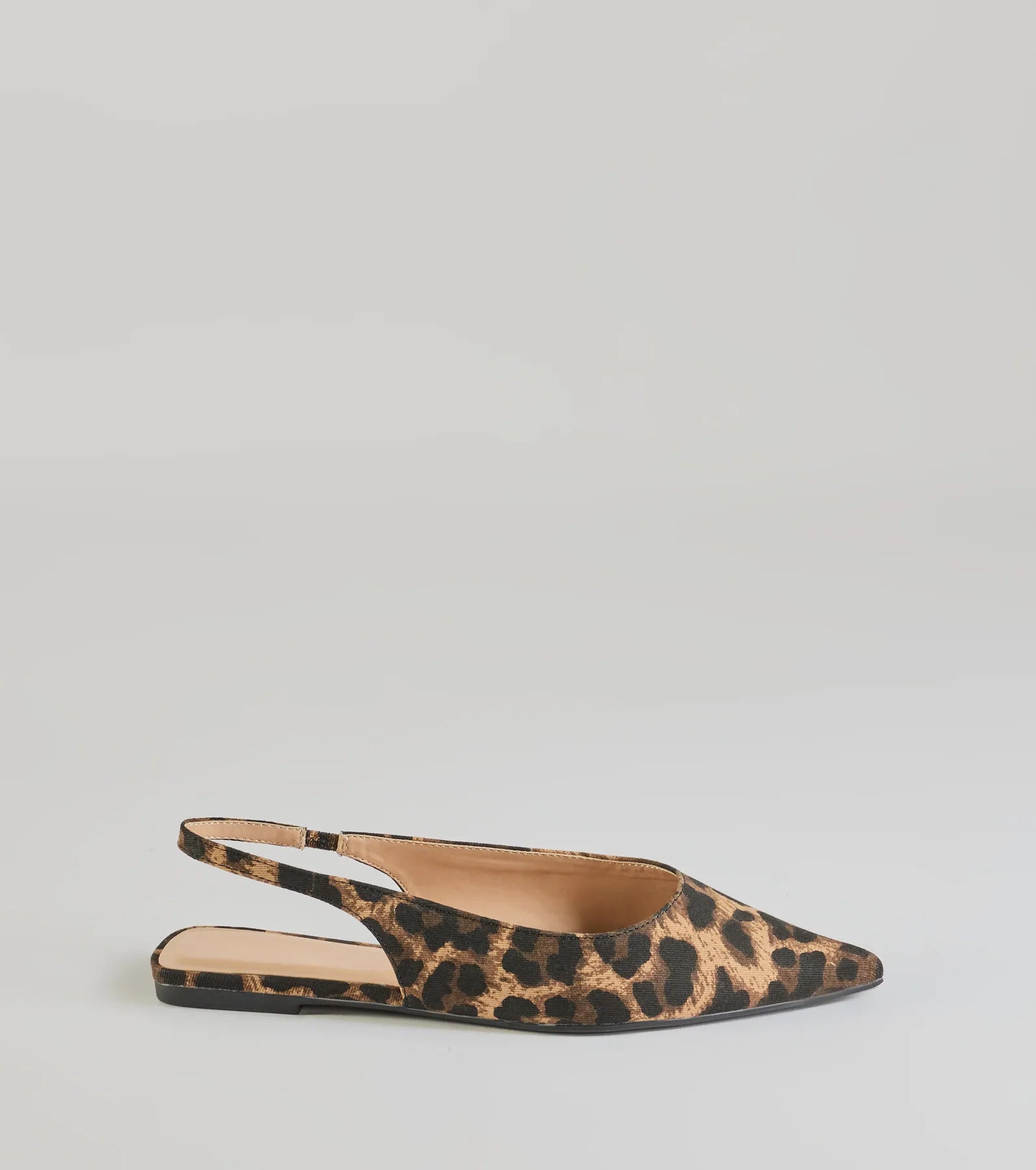 Ultimate Chic Leopard Print Pointy Flats - Premium Style